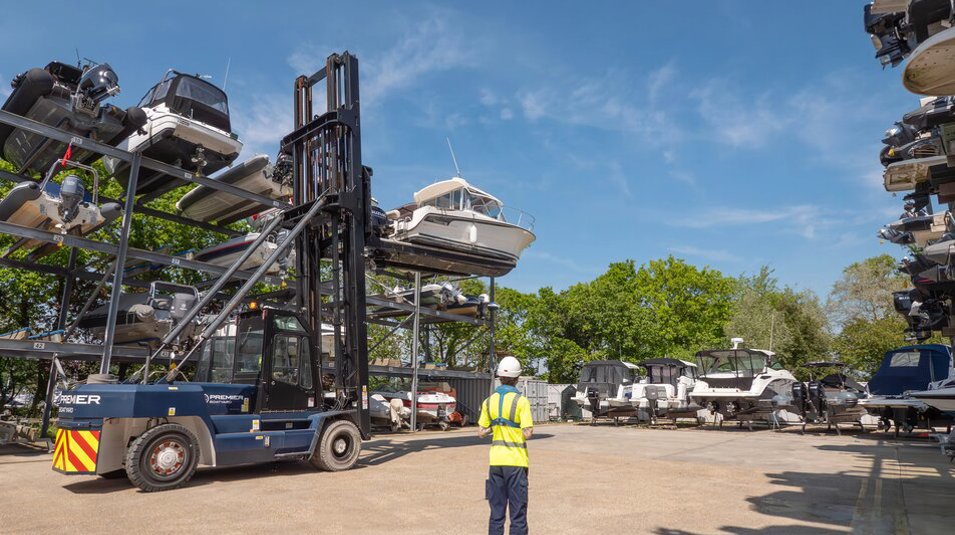 Forklift And Dry Stack Universal Marina NW Mixed Content Block 952X664