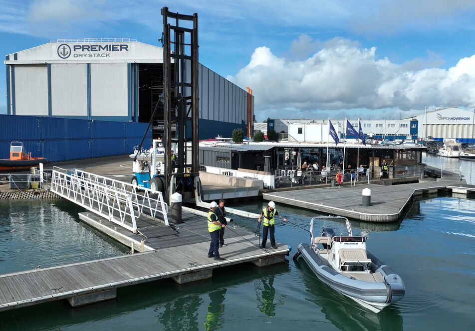 Pontoon Launch Indoor dry stack boat storage in Portsmouth
