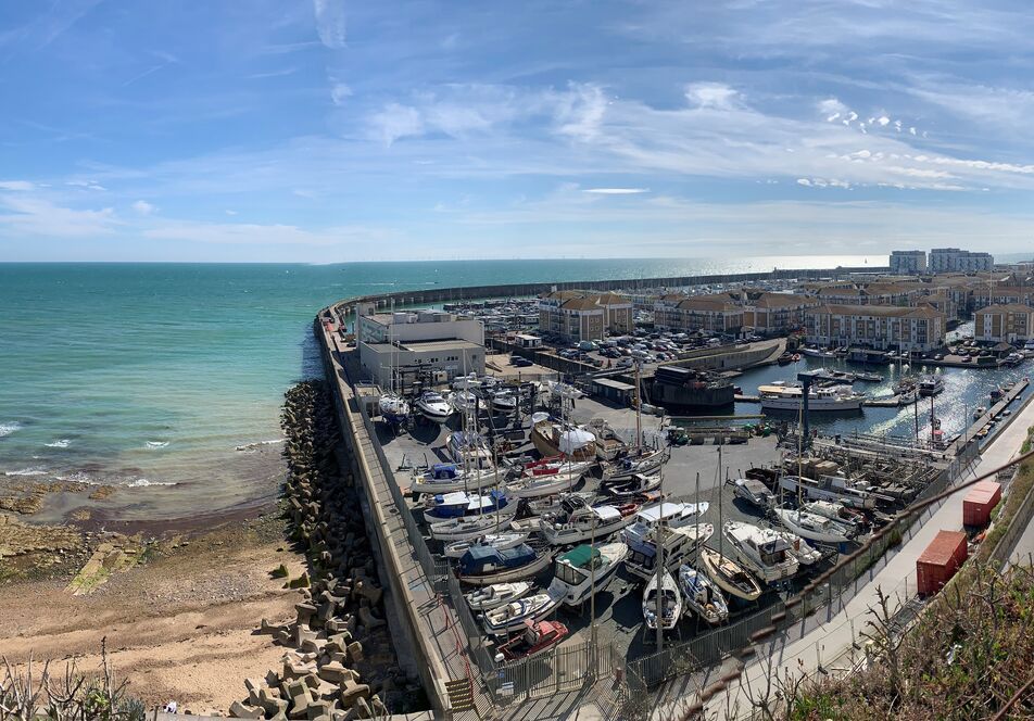 Boatyard Photo 1 NW Mixed Content Block 952X664