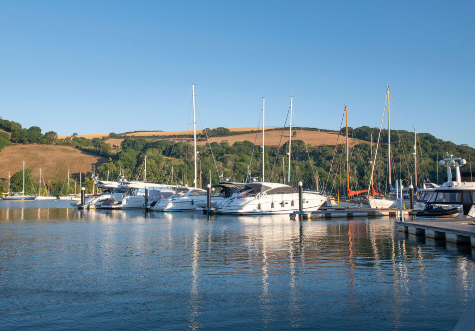 Noss On Dart 22 067 NW Mixed Content Block 952X664