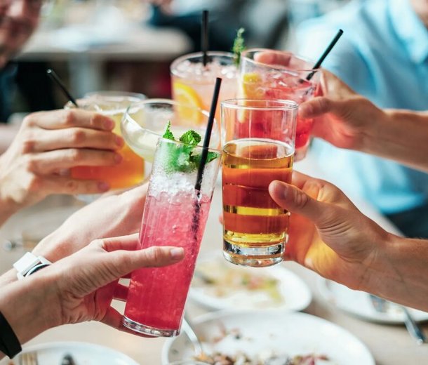 Drinks 2578446 1920 NW Mixed Content Block 952X664