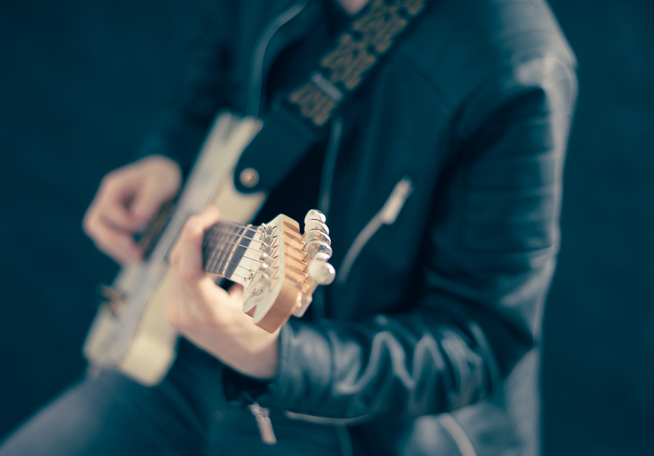 CH Boathouse Guitarist Mixed