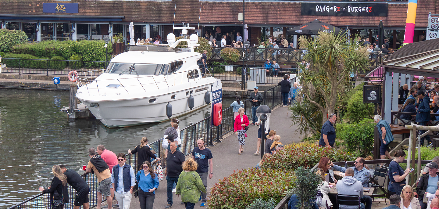 Port Sunday Sunday Waterside Market at Port Solent October