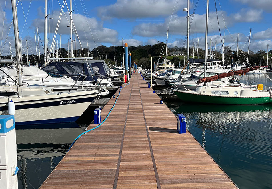 Falmouth Pontoonproject MCB