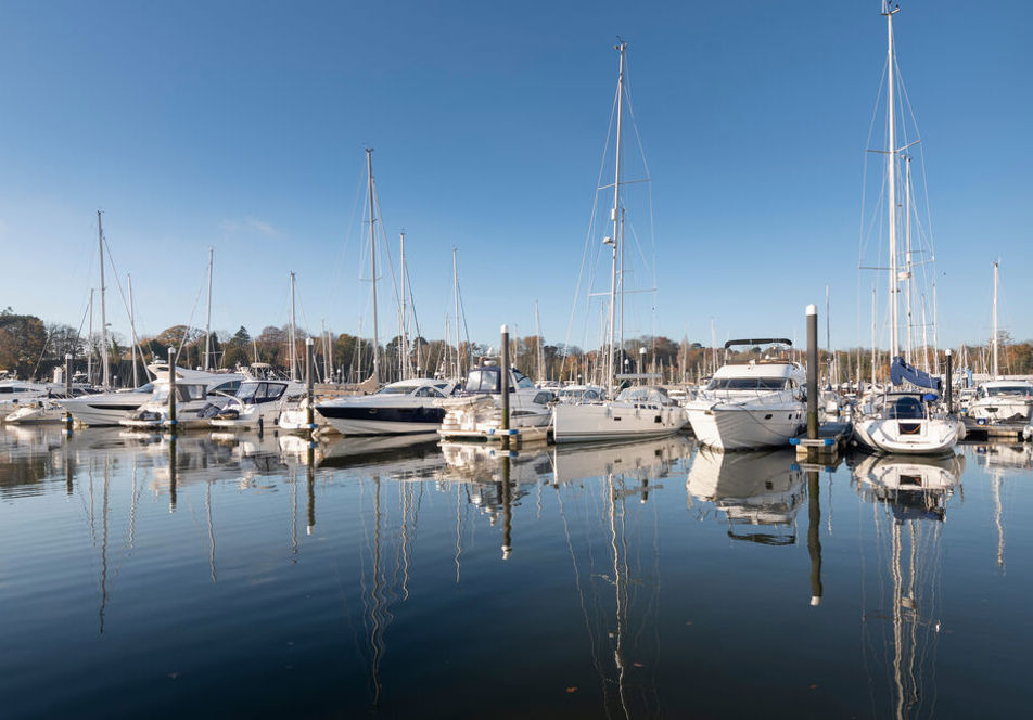 Swanwick Autumn 22 34 NW Full Width Image 1440X660