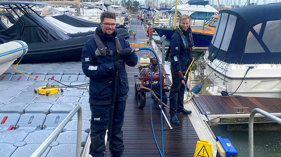 Chichester Pontoons Mixedconent